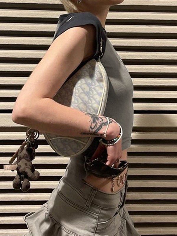 Lettering Racing Raglan Sleeve Cropped Top-1